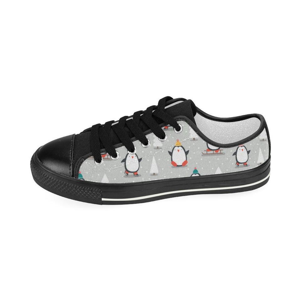Cute Penguin christmas pattern Kids' Boys' Girls' Low Top Canvas Shoes Black