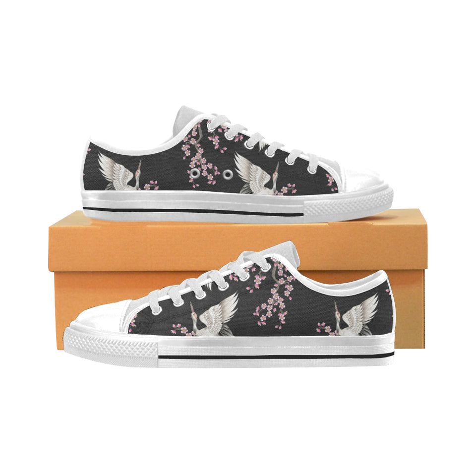 Japanese crane pink sakura pattern Men's Low Top Canvas Shoes White