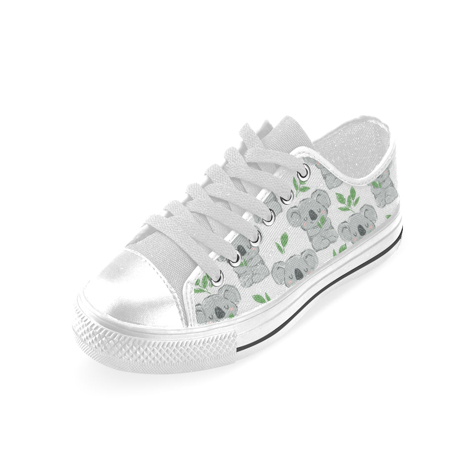 Hand drawn Koala leaves pattern Men's Low Top Canvas Shoes White