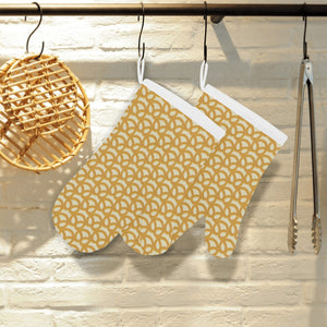 Pretzels Pattern Print Design 01 Heat Resistant Oven Mitts