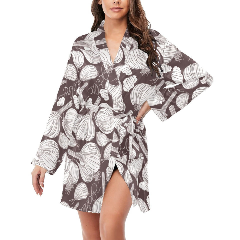Garlic bulb dark background Women's Long Sleeve Belted Night Robe