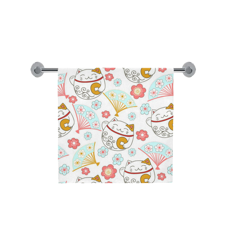 Maneki neko cat fan sakura Bath Towel