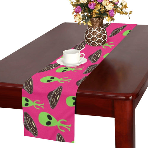 Alien Pattern Print Design 03 Table Runner