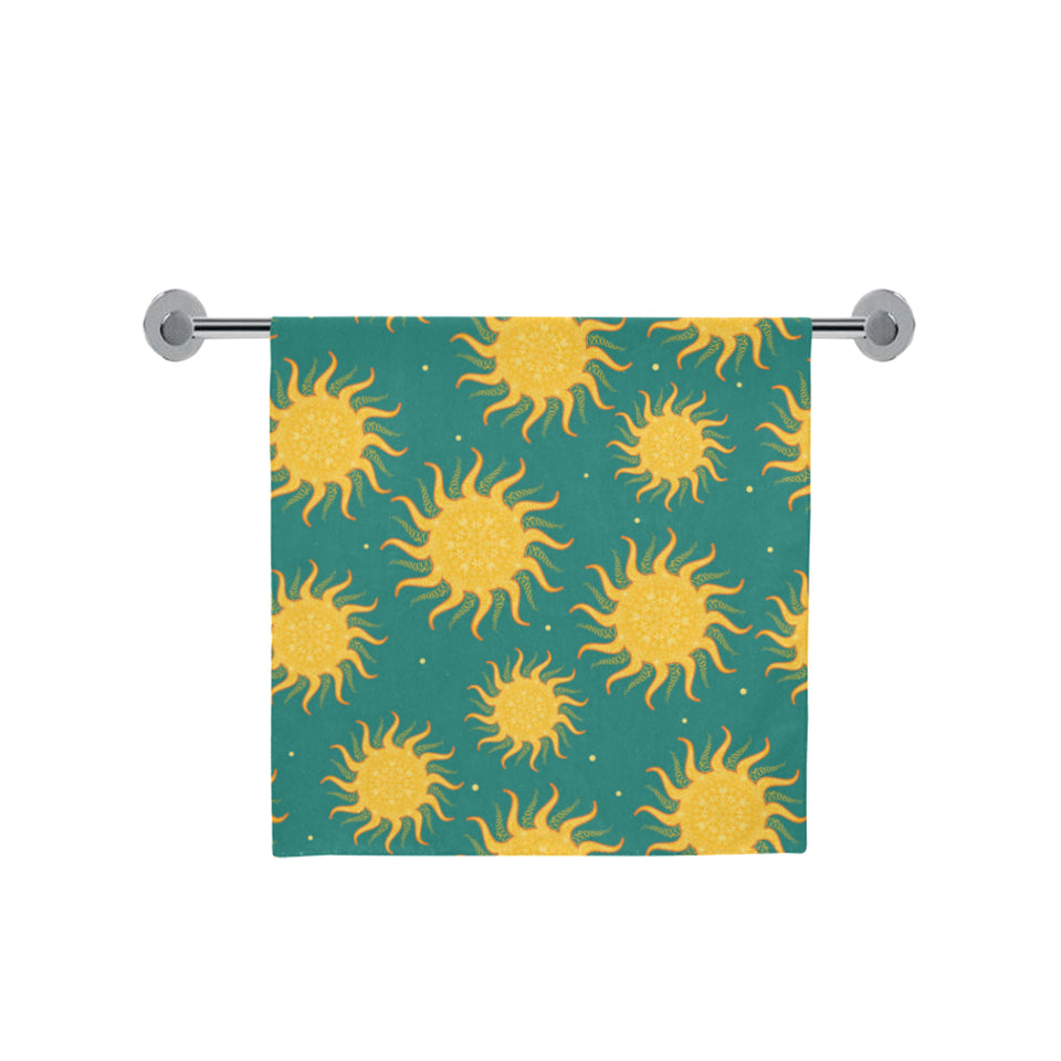 Sun green background Bath Towel