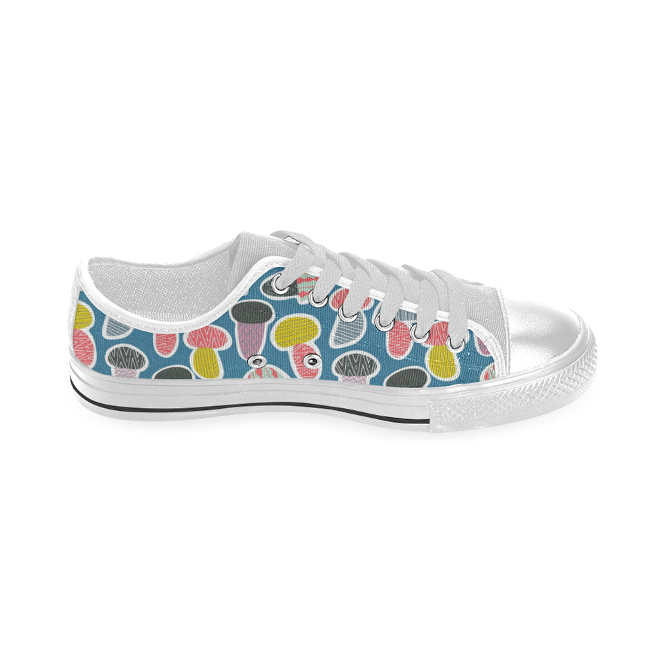Colorful mushroom design pattern Men's Low Top Canvas Shoes White