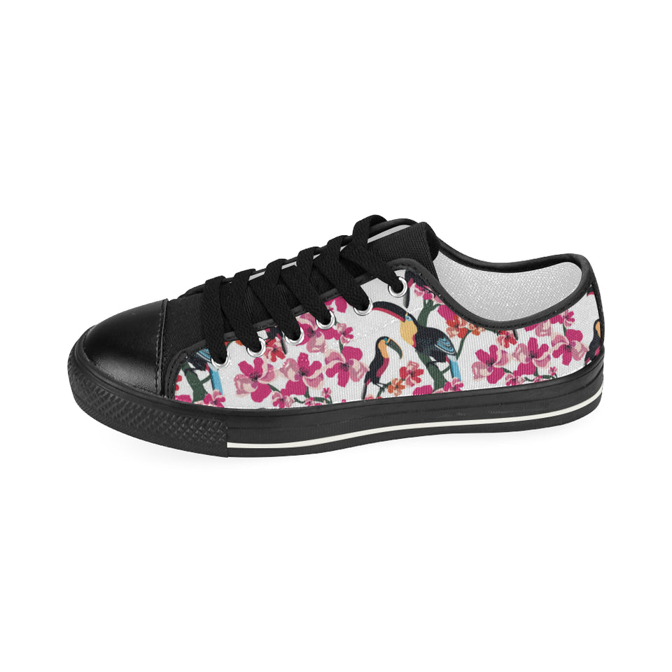 Toucan flower design pattern Women's Low Top Canvas Shoes Black