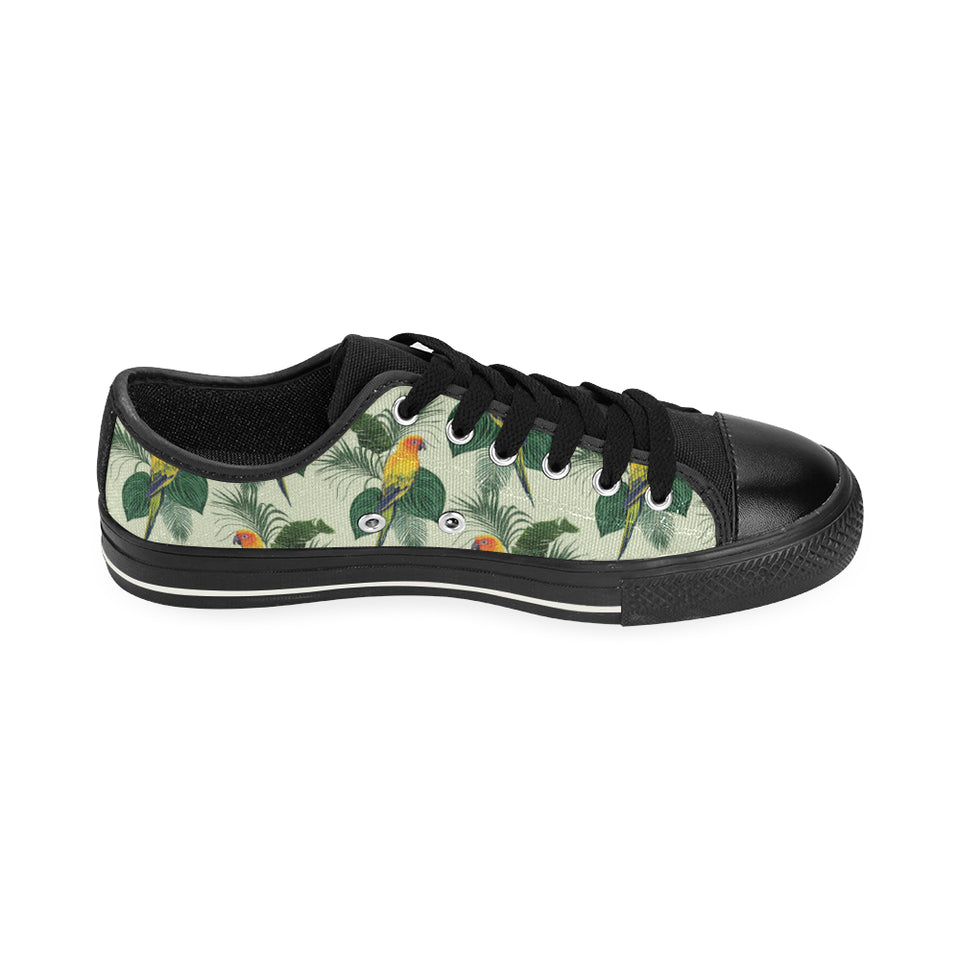 Beautiful parrot palm leaves pattern Men's Low Top Canvas Shoes Black