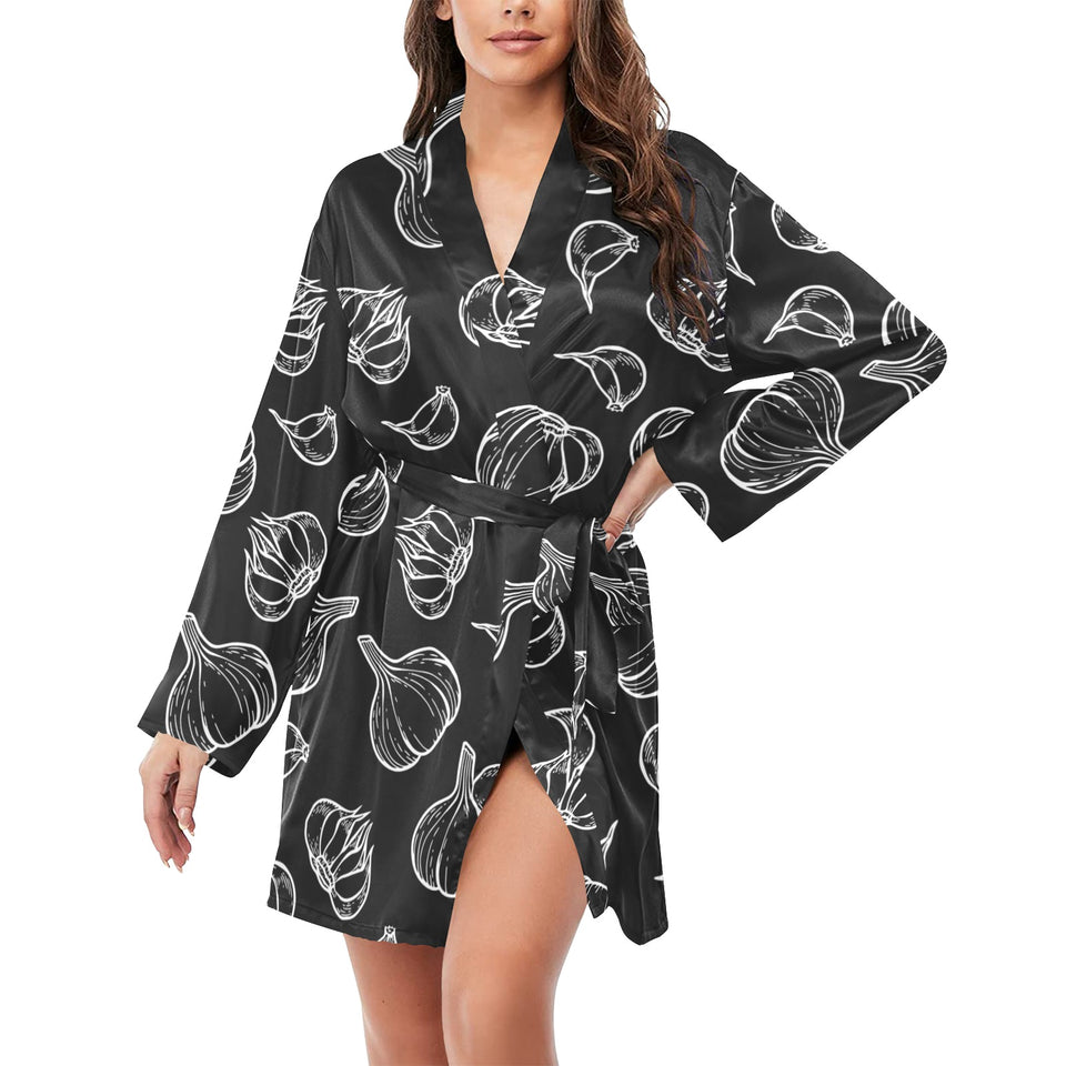 Garlic pattern black background Women's Long Sleeve Belted Night Robe