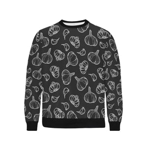 Garlic pattern black background Men's Crew Neck Sweatshirt