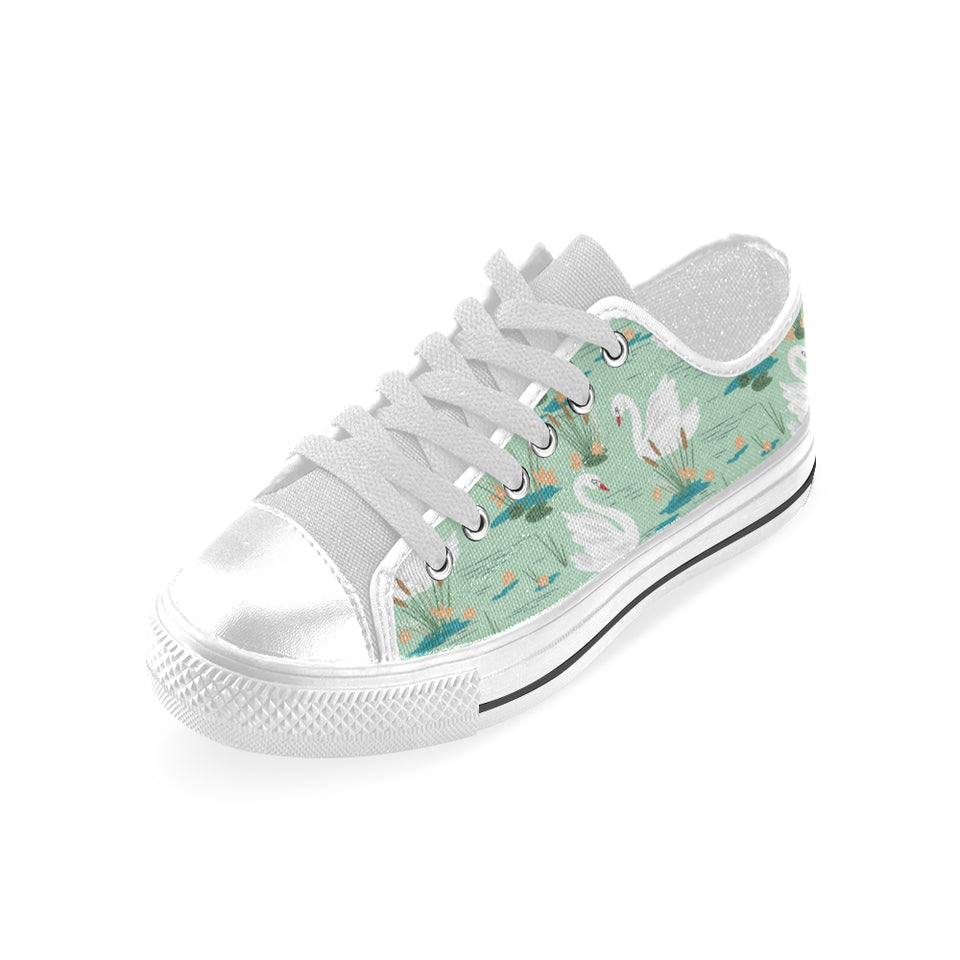 White swan lake pattern Men's Low Top Shoes White