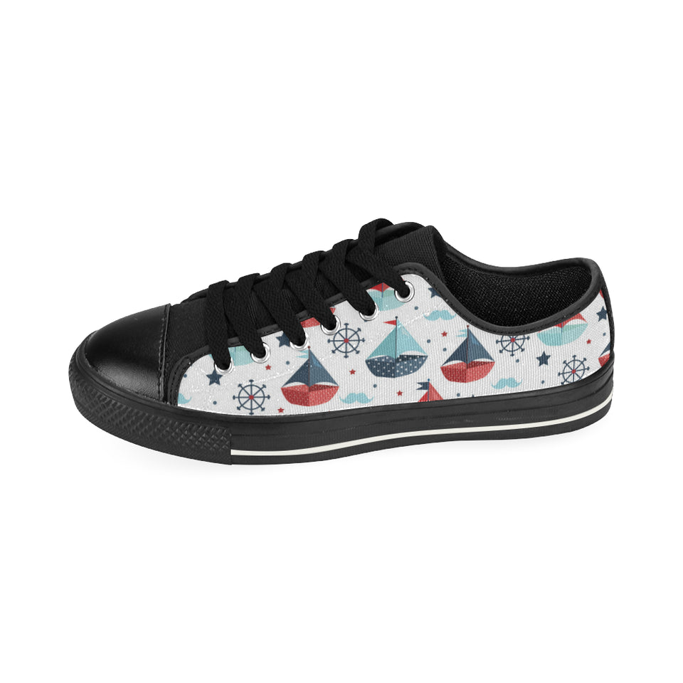 Cute color paper sailboat pattern Men's Low Top Canvas Shoes Black