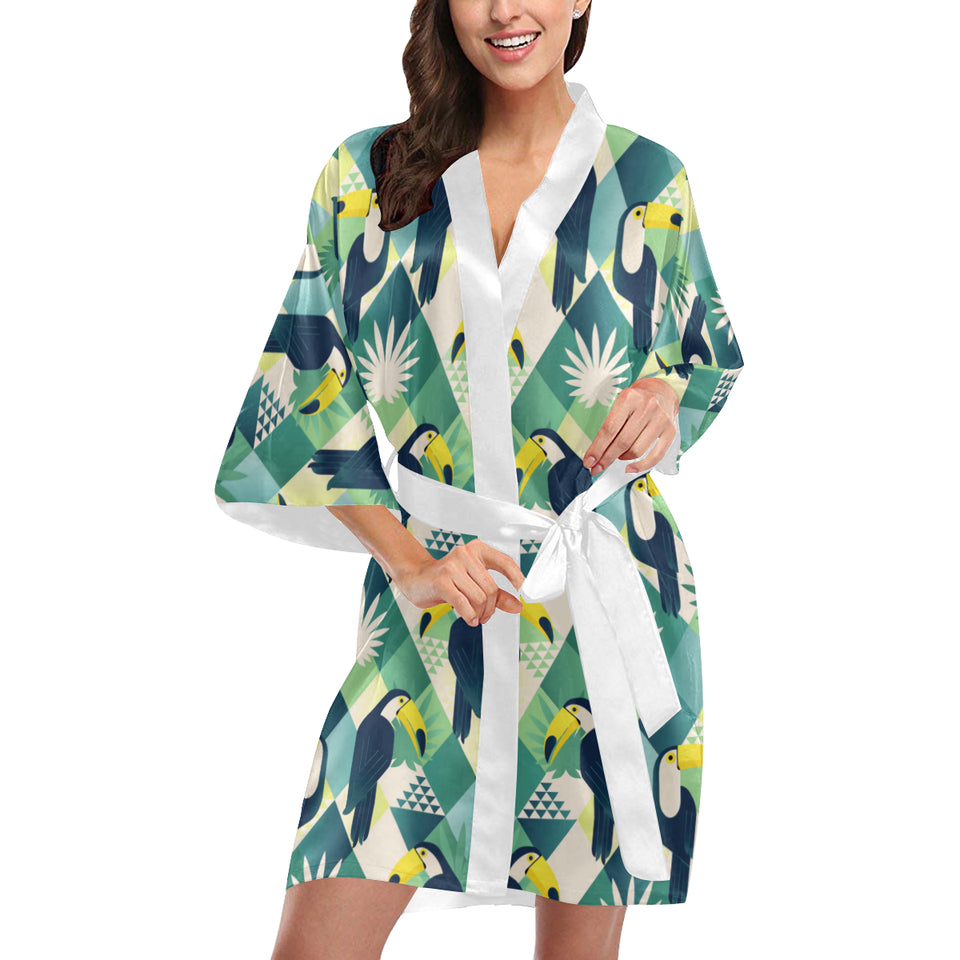 Toucan tropical leaves design pattern Women's Short Kimono Robe