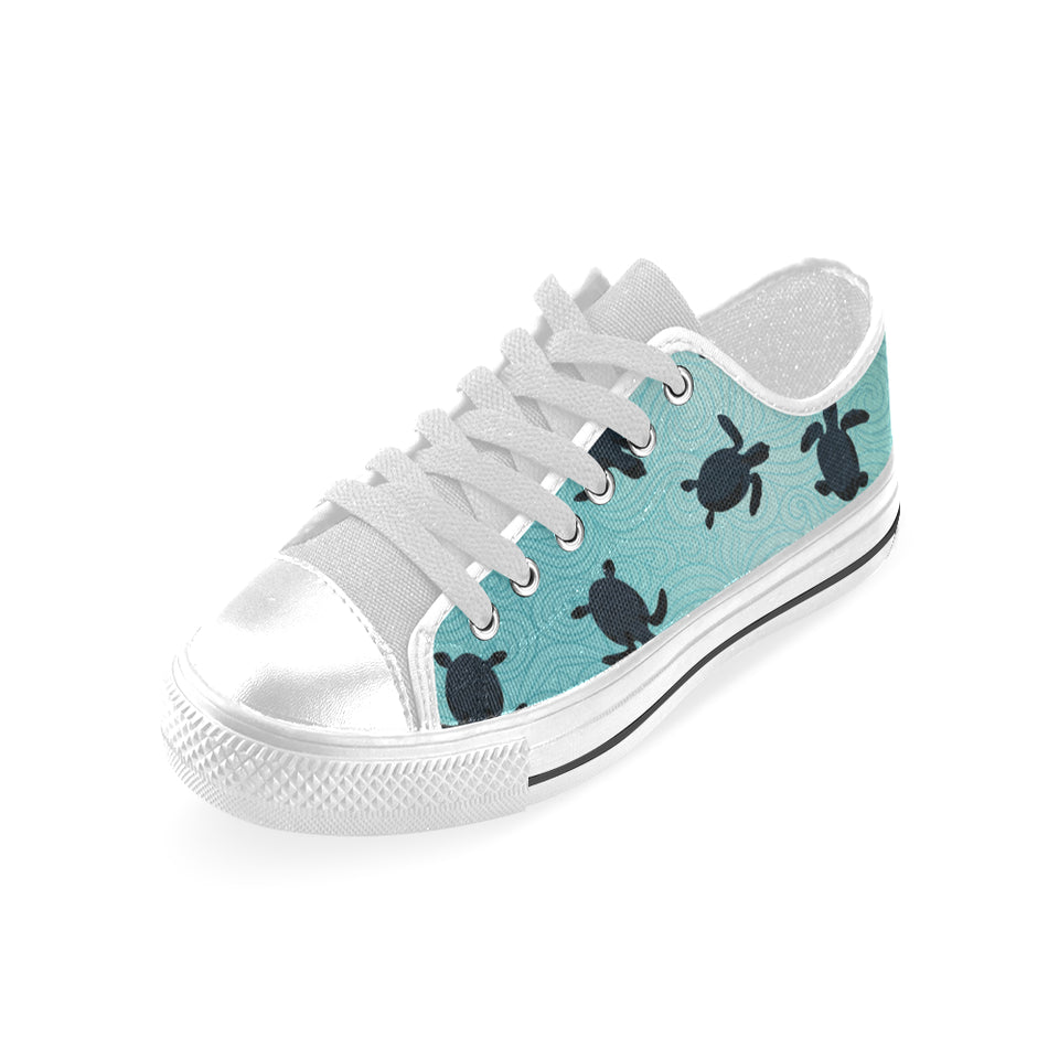 Sea turtle with blue ocean backgroud Men's Low Top Shoes White