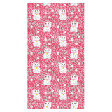 Maneki neko cat sakura pink background Bath Towel