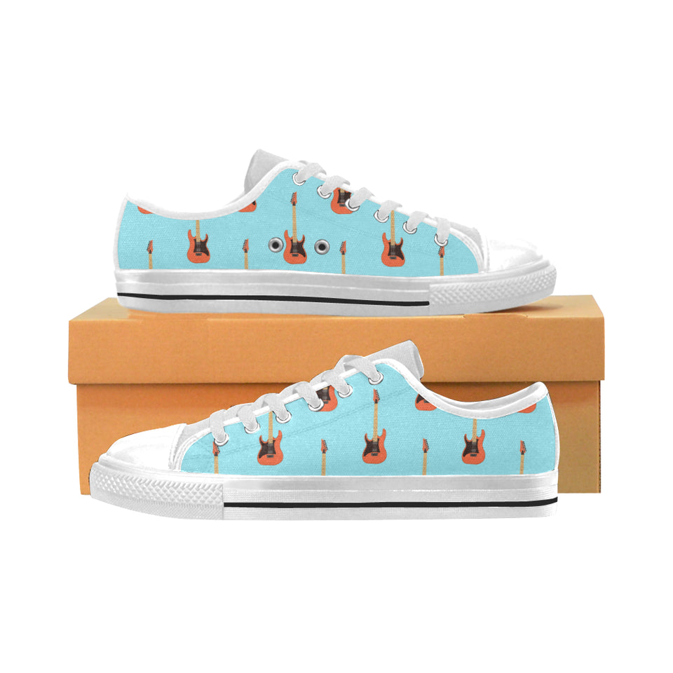 electric guitar pattern light blue background Men's Low Top Shoes White