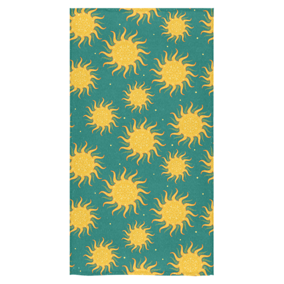 Sun green background Bath Towel