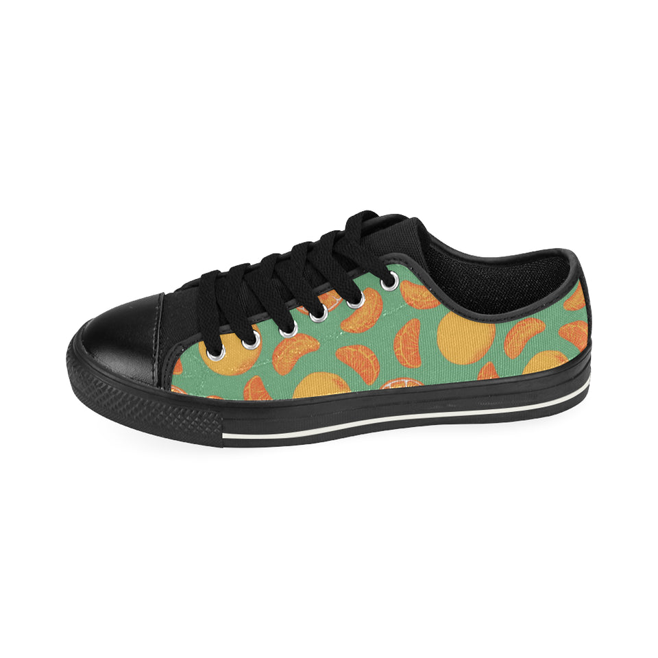 orange fruit pattern green background Men's Low Top Canvas Shoes Black