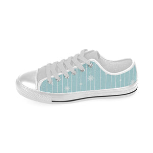 Snowflake pattern blue stripe background Men's Low Top Shoes White