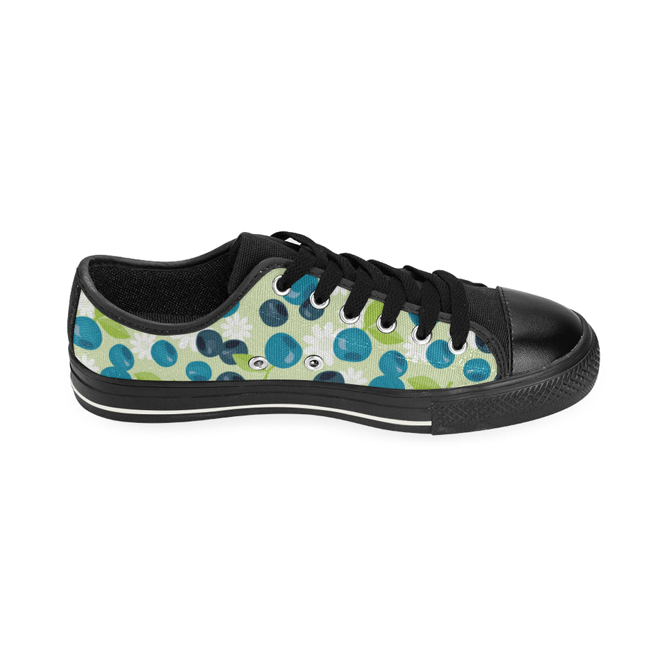 blueberry flower pattern Men's Low Top Canvas Shoes Black