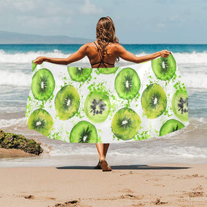 Watercolor kiwi pattern Beach Towel