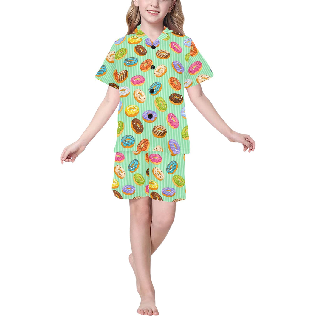Colorful donut pattern green background Kids' Boys' Girls' V-Neck Short Pajama Set