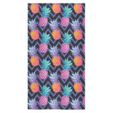 Pineapples pattern zigzag background Bath Towel