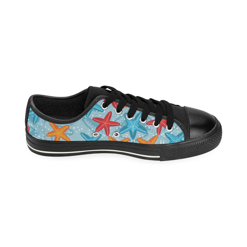 Blue red orange starfish pattern Men's Low Top Canvas Shoes Black