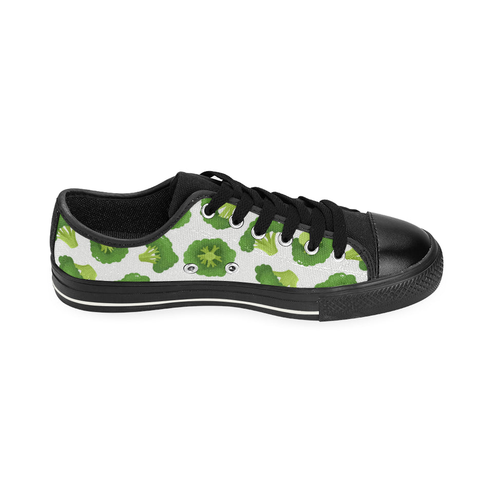 Cute broccoli pattern Men's Low Top Canvas Shoes Black