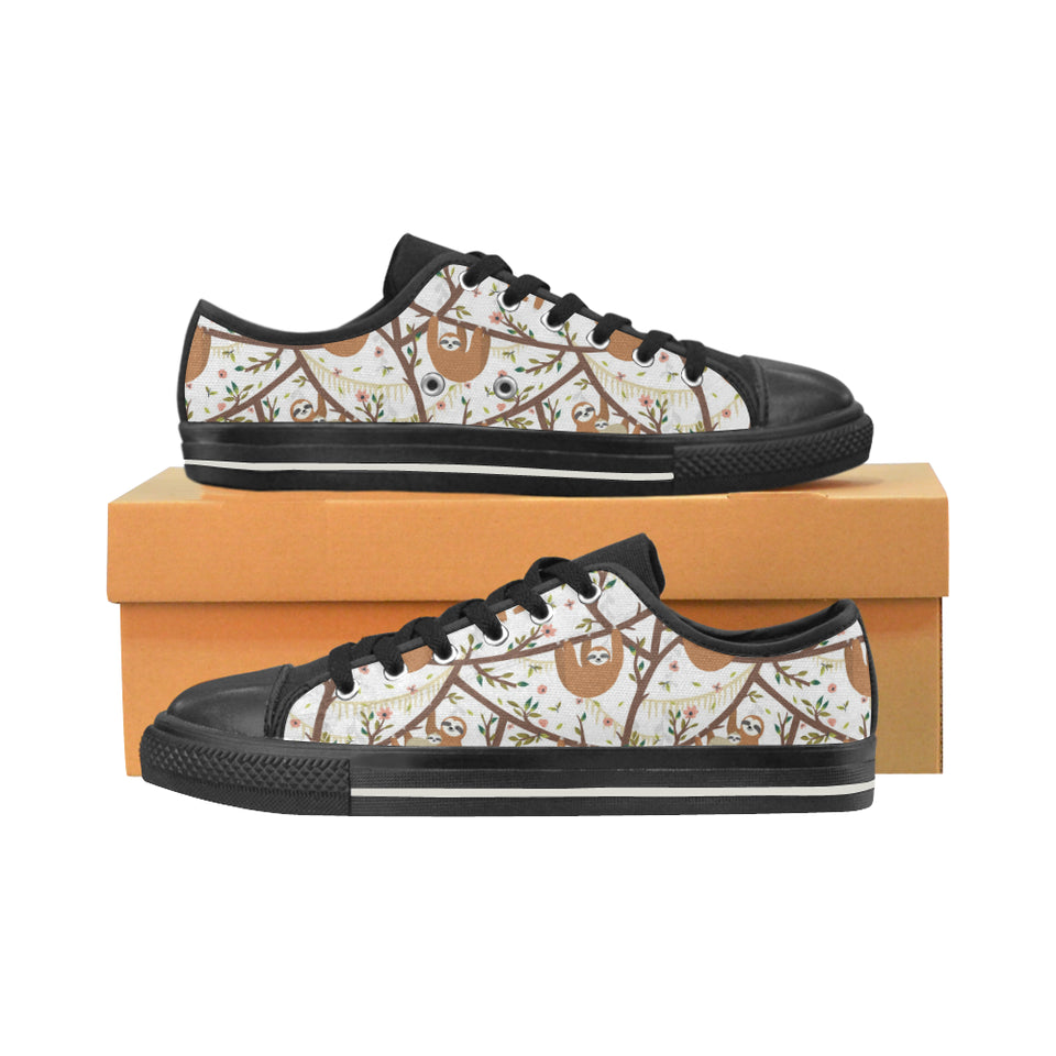 Sloths hanging on the tree pattern Women's Low Top Canvas Shoes Black