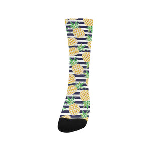 Pineapples pattern striped background Crew Socks