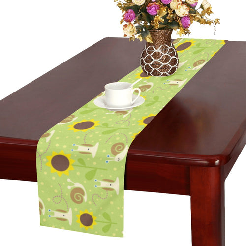 Snail Pattern Print Design 01 Table Runner