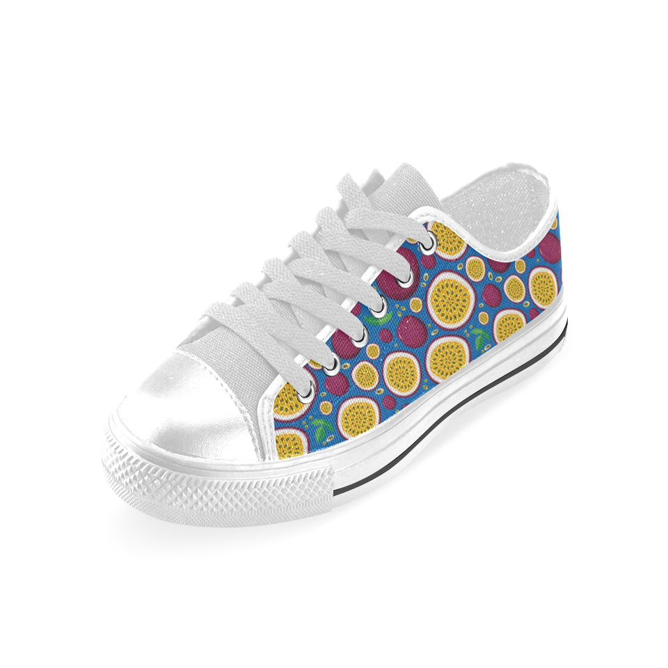 Passion fruit blue background Men's Low Top Shoes White