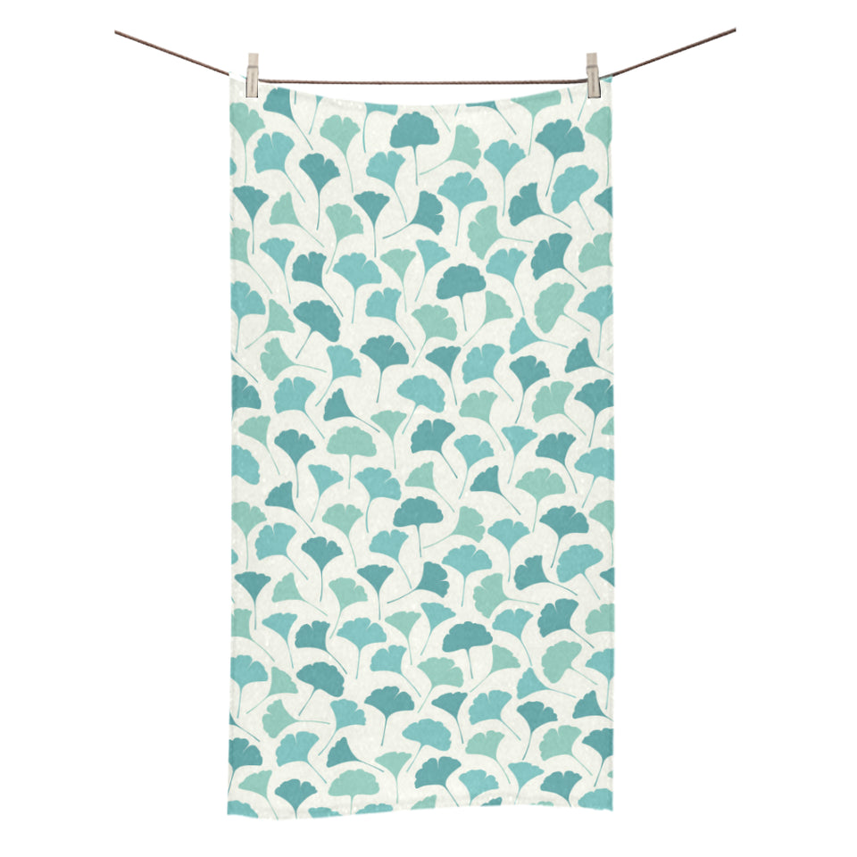 Green ginkgo leaves pattern Bath Towel