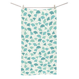 Green ginkgo leaves pattern Bath Towel