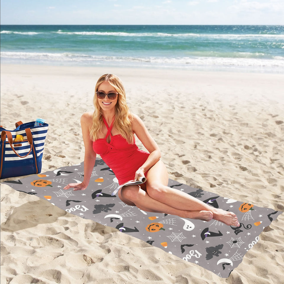 Halloween design pattern Beach Towel