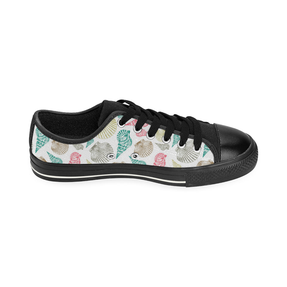 Colorful shell pattern Men's Low Top Canvas Shoes Black