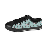 poodle dog green background Men's Low Top Canvas Shoes Black