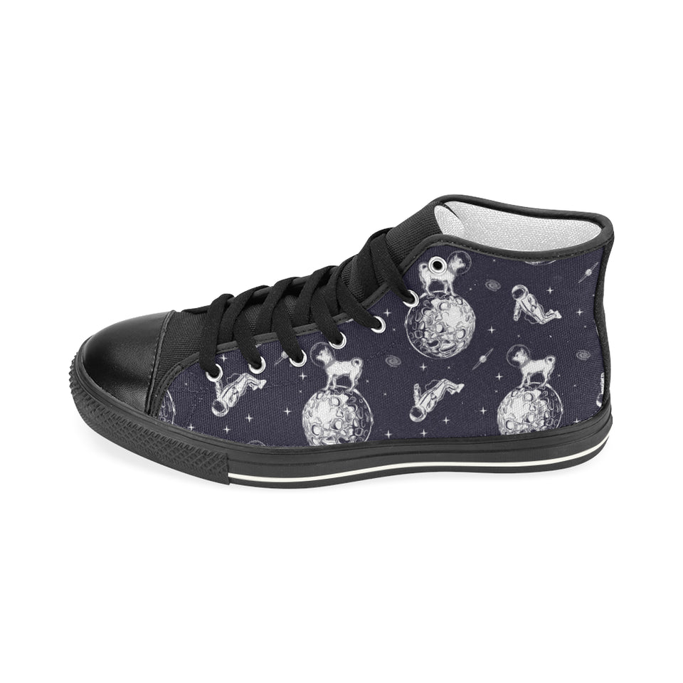 Chihuahua space helmet. astronaut pattern Men's High Top Canvas Shoes Black