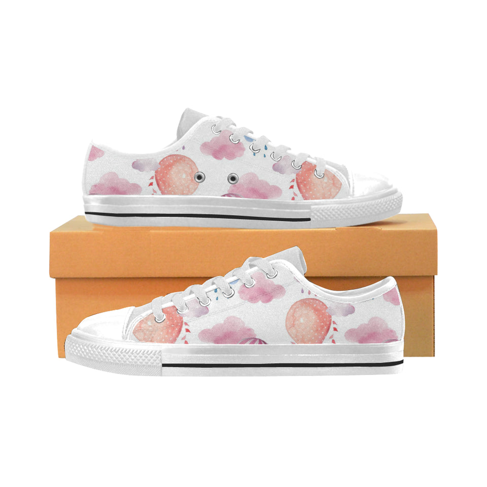 Watercolor air balloon cloud pattern Men's Low Top Canvas Shoes White