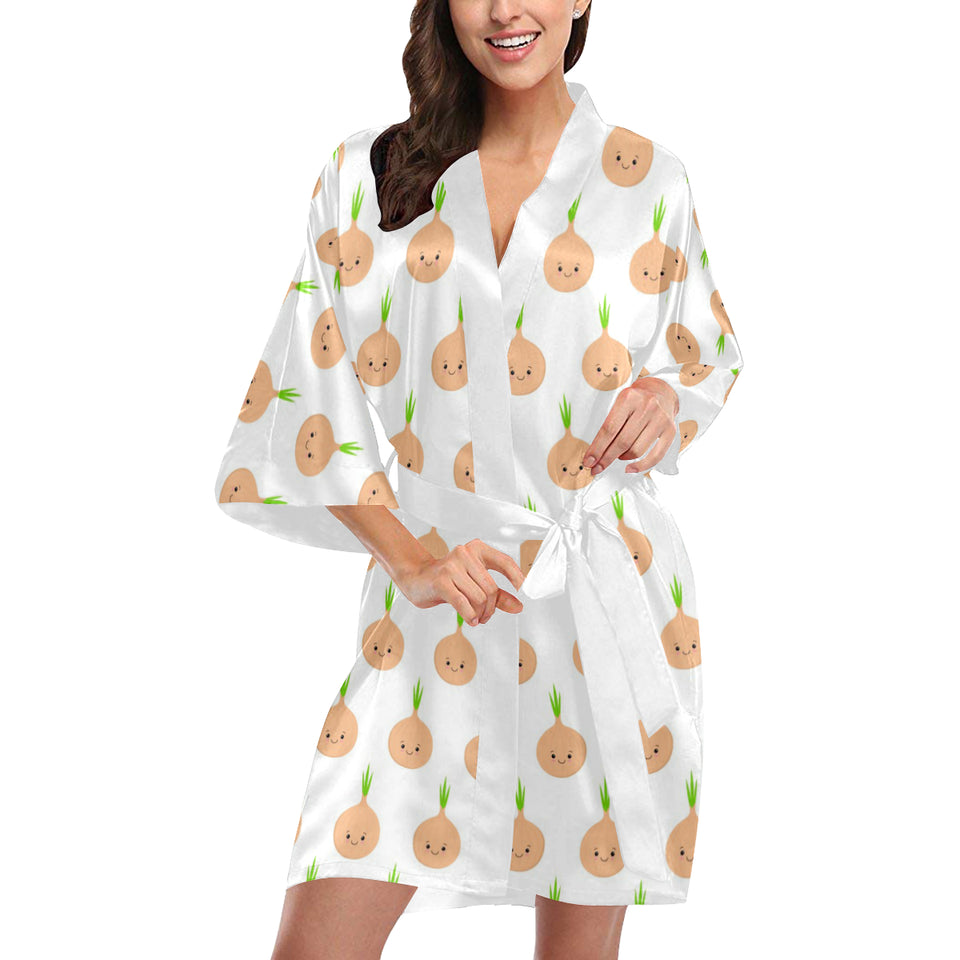cute onions smiling faces Women's Short Kimono Robe