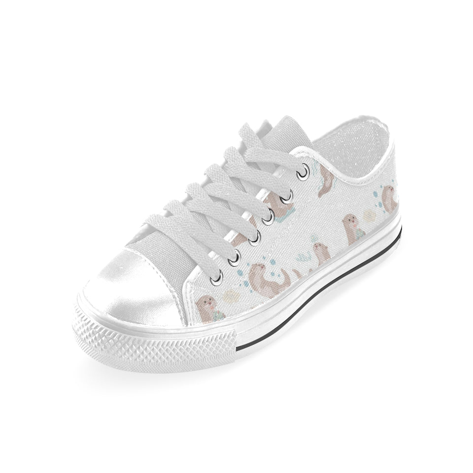 Cute sea otters pattern Men's Low Top Canvas Shoes White