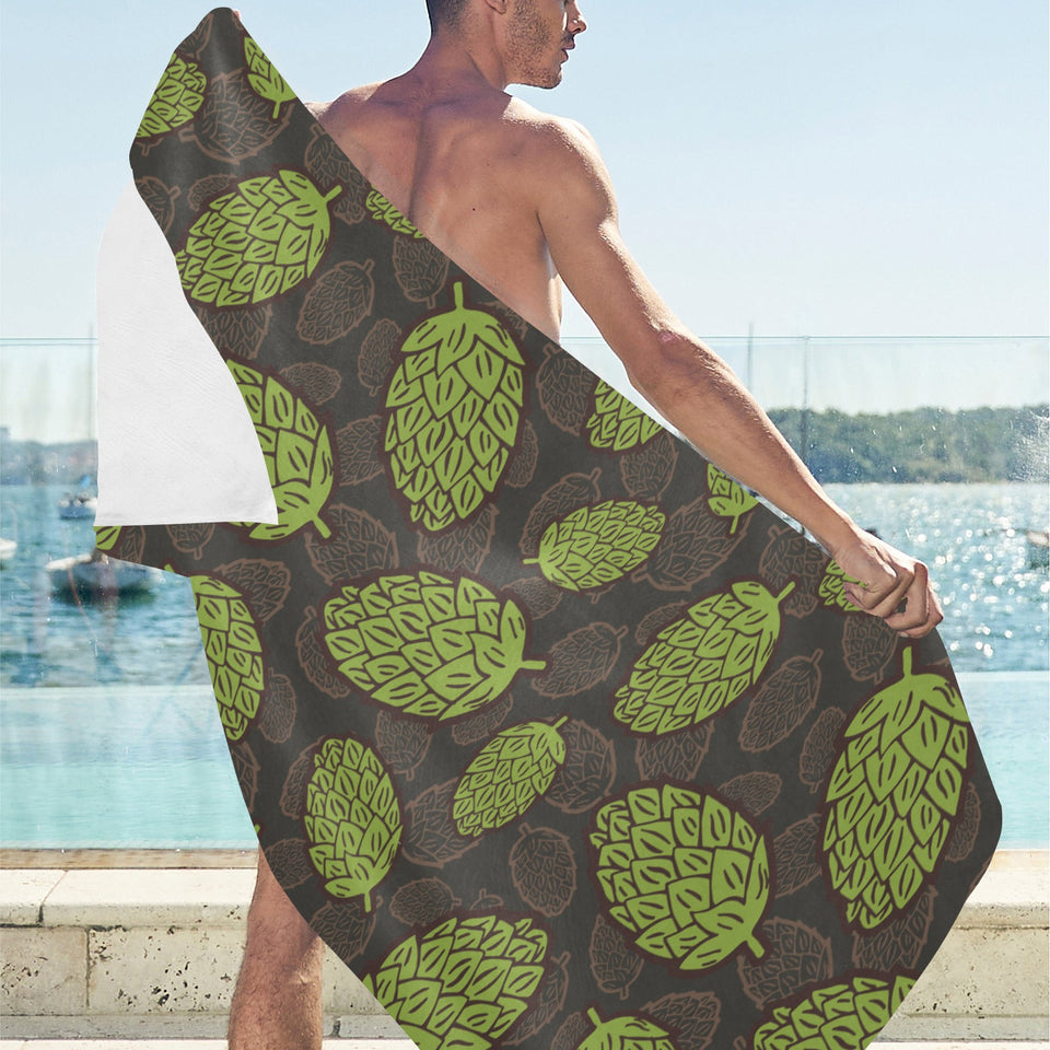 Hop pattern black background Beach Towel