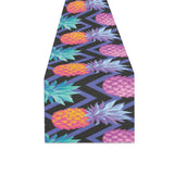 Pineapples pattern zigzag background Table Runner
