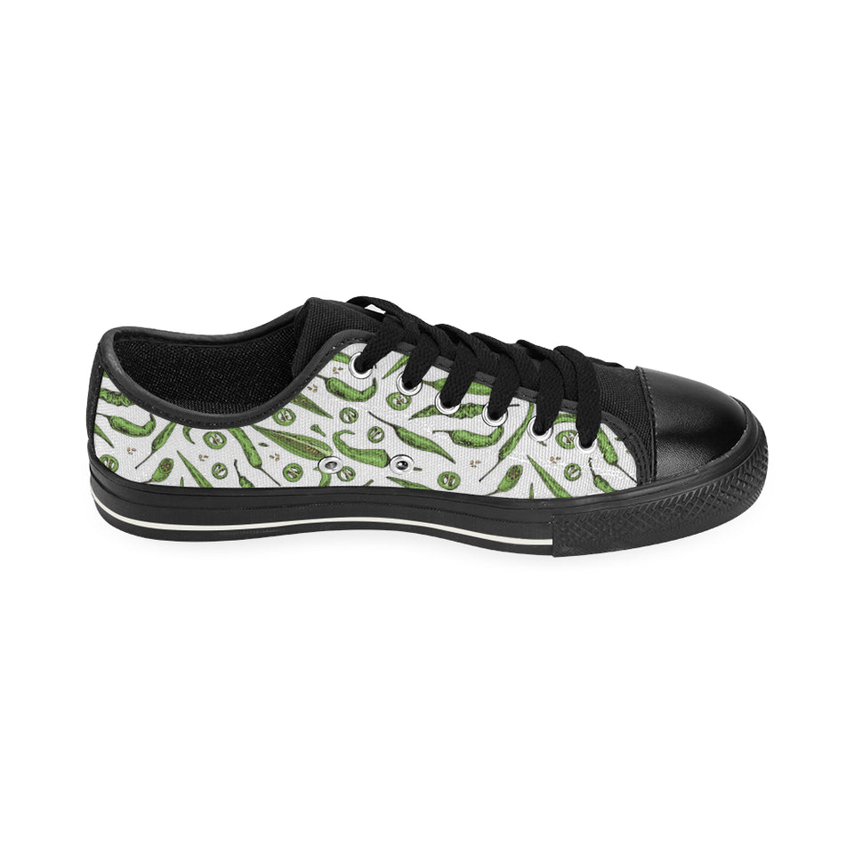 Hand drawn sketch style green Chili peppers patter Men's Low Top Canvas Shoes Black