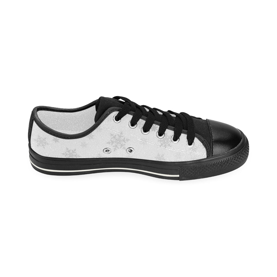 Snowflake pattern white background Women's Low Top Canvas Shoes Black