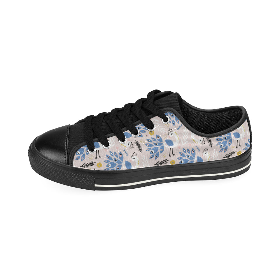 Cute peacock pattern Men's Low Top Canvas Shoes Black