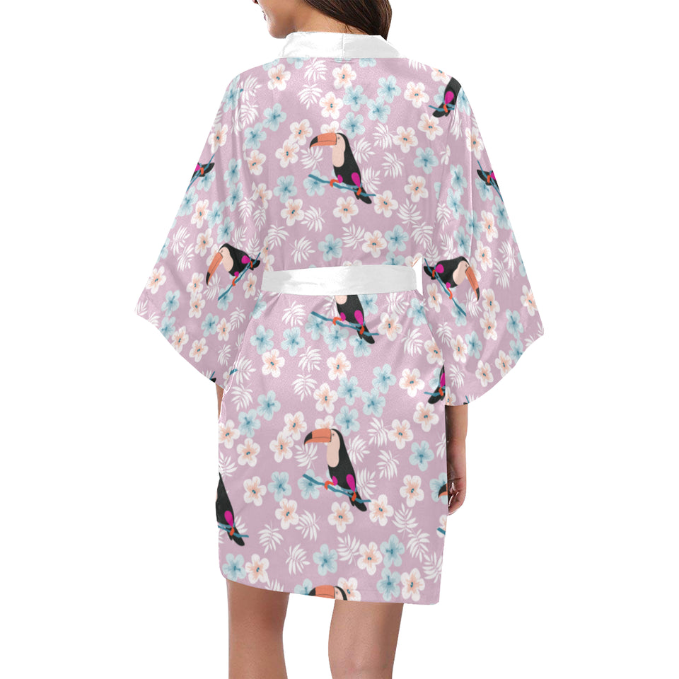 Beautiful toucan flower leaves Women's Short Kimono Robe