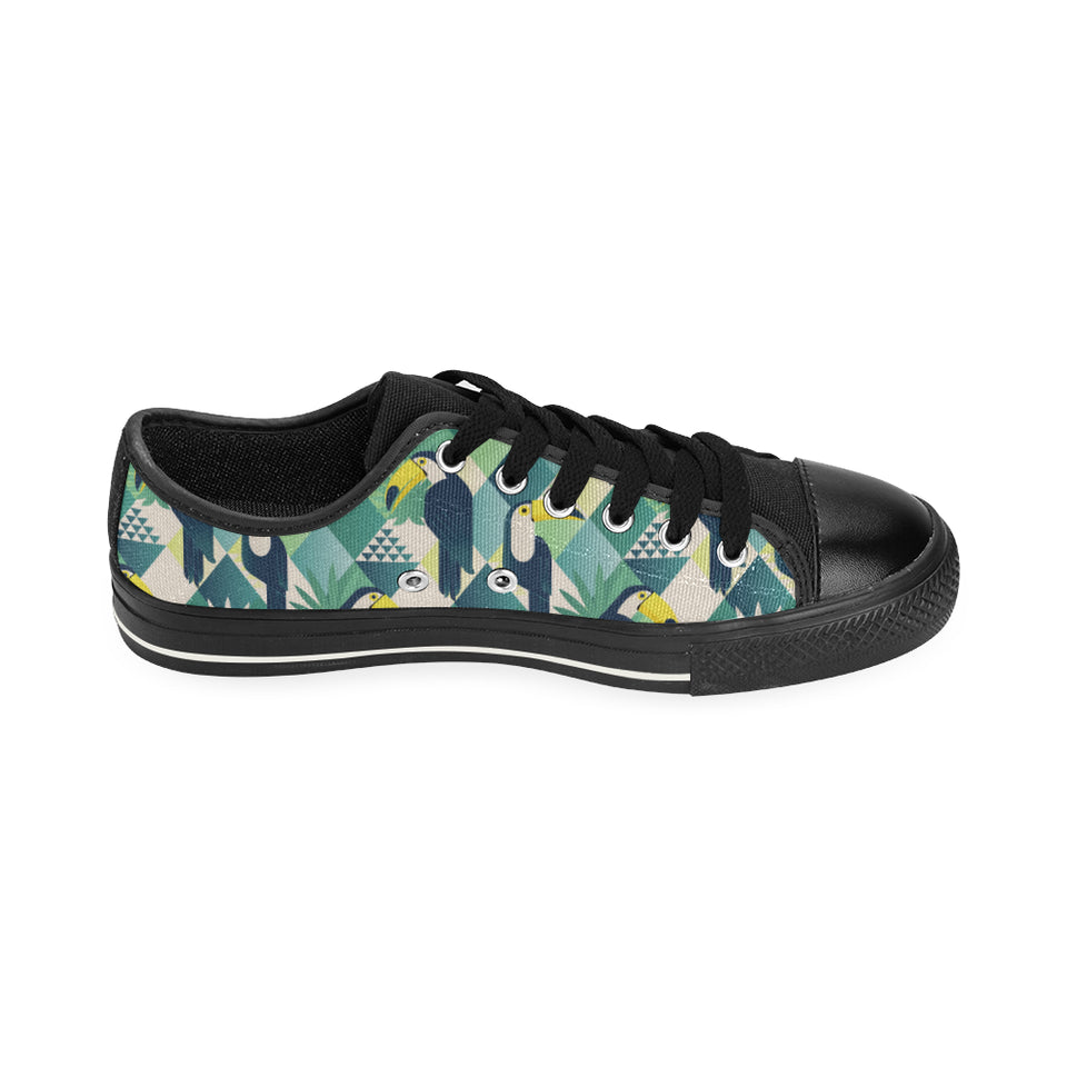 Toucan tropical leaves design pattern Men's Low Top Canvas Shoes Black
