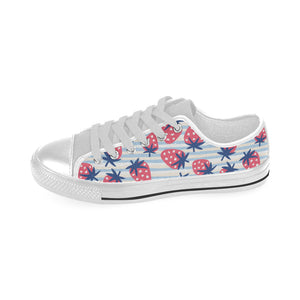 Strawberry pattern blue lines background Men's Low Top Shoes White