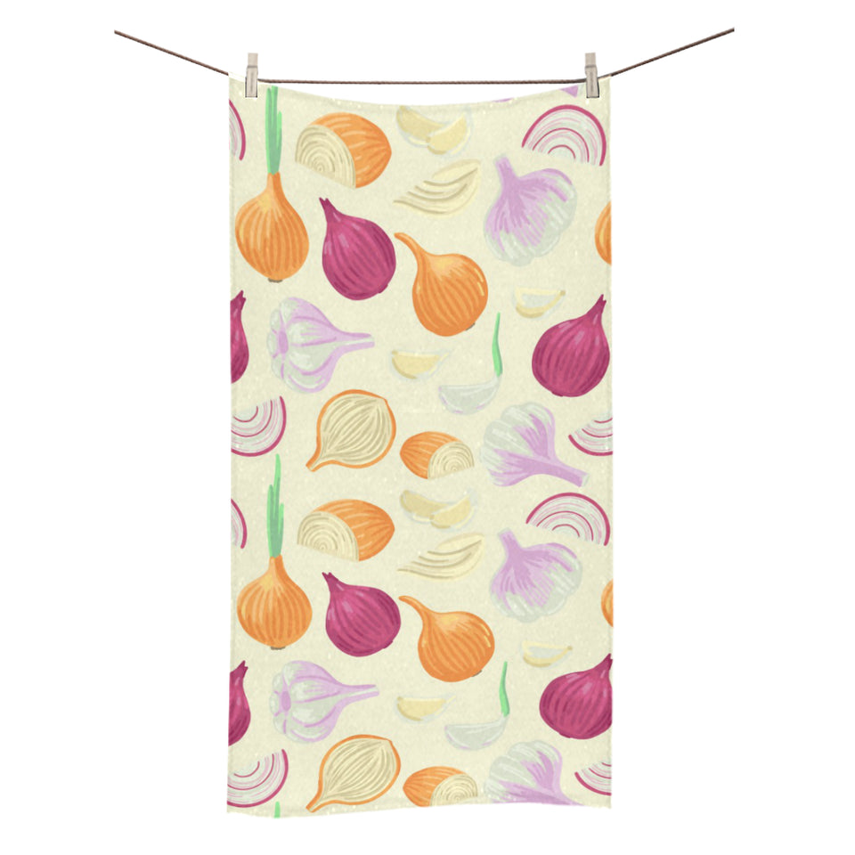 Onion garlic white red pattern Bath Towel